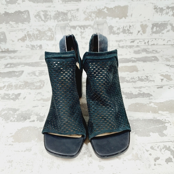 Vince Camuto Katnina Black Nubuck Leather Bootie Sandal Shootie M725 - Picture 3 of 13